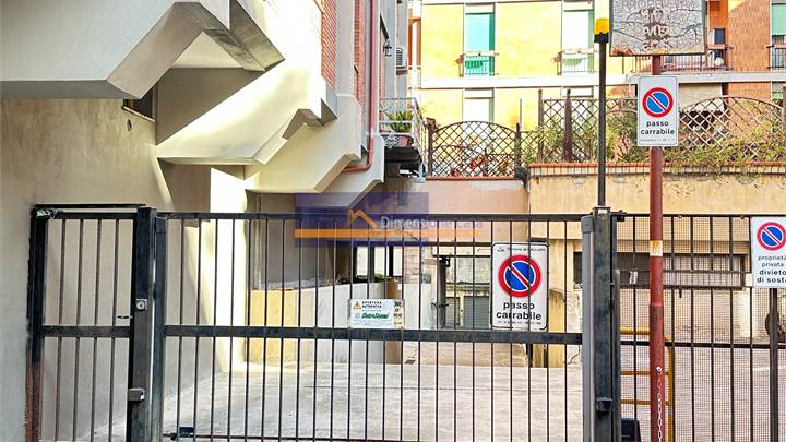 Cagliari San Benedetto via Cimarosa, Garage mq. 21